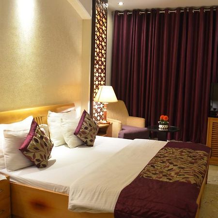 Hotel Emperor Palms New Delhi Ngoại thất bức ảnh
