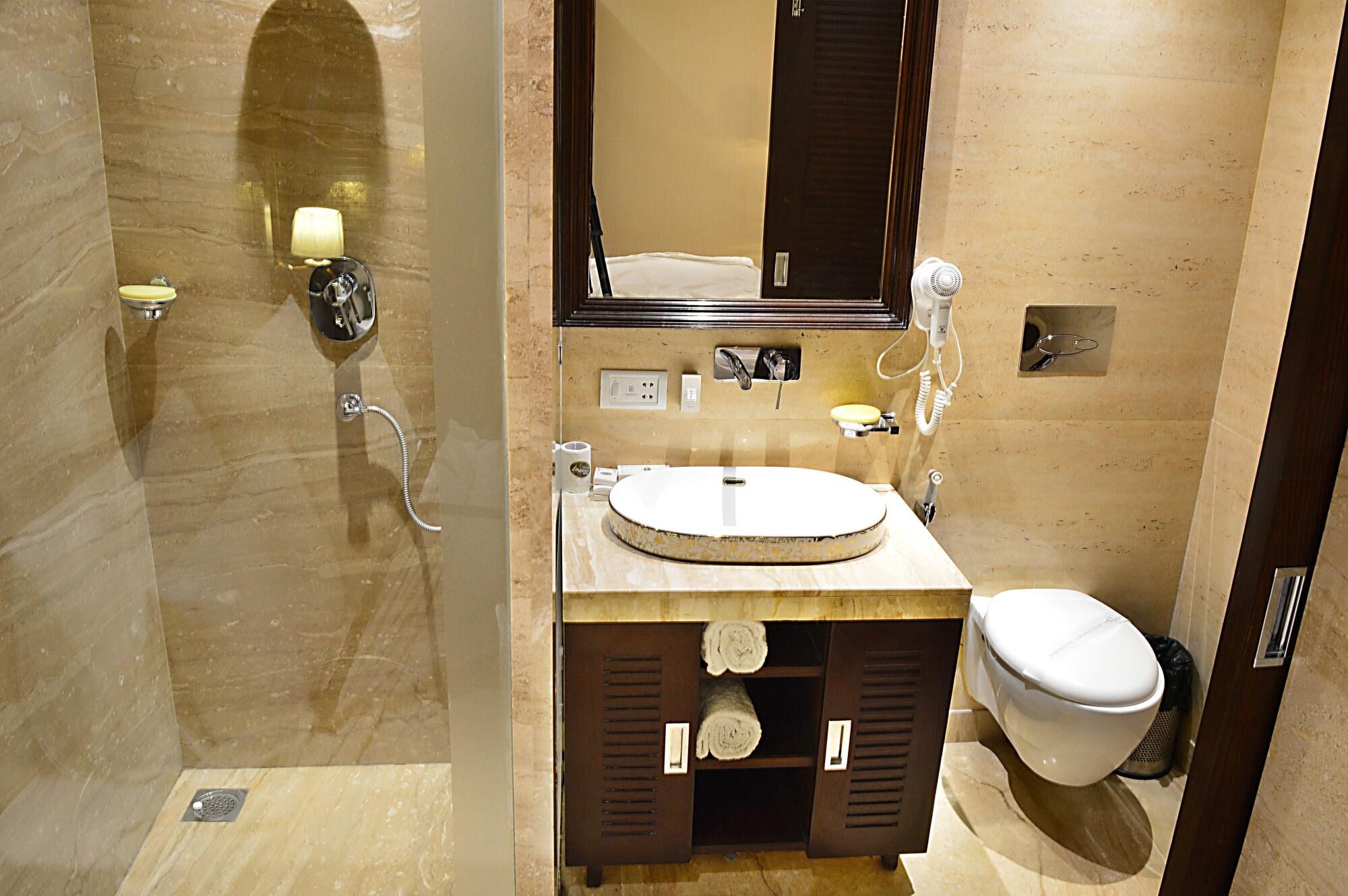 Hotel Emperor Palms New Delhi Ngoại thất bức ảnh