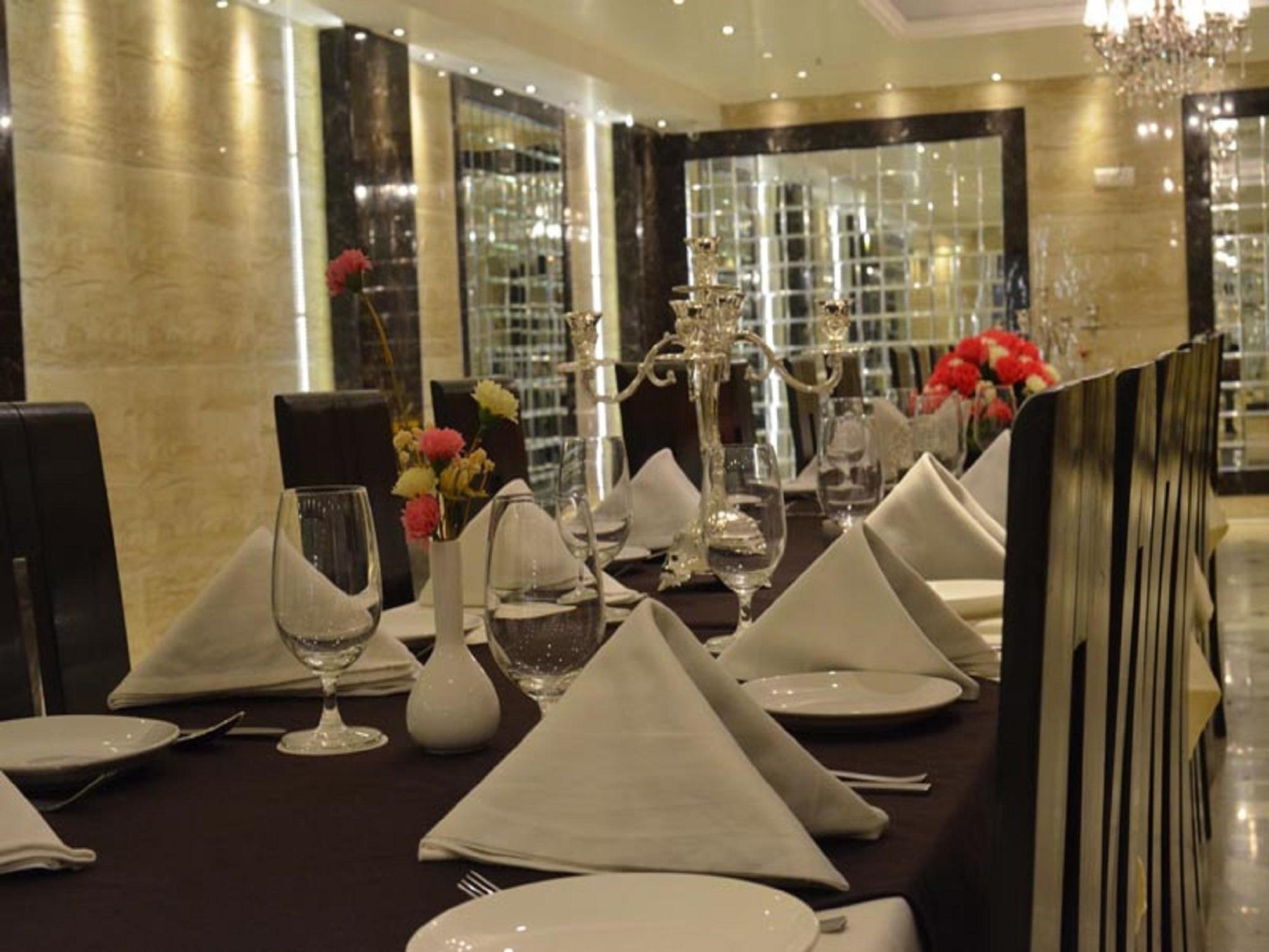 Hotel Emperor Palms New Delhi Ngoại thất bức ảnh