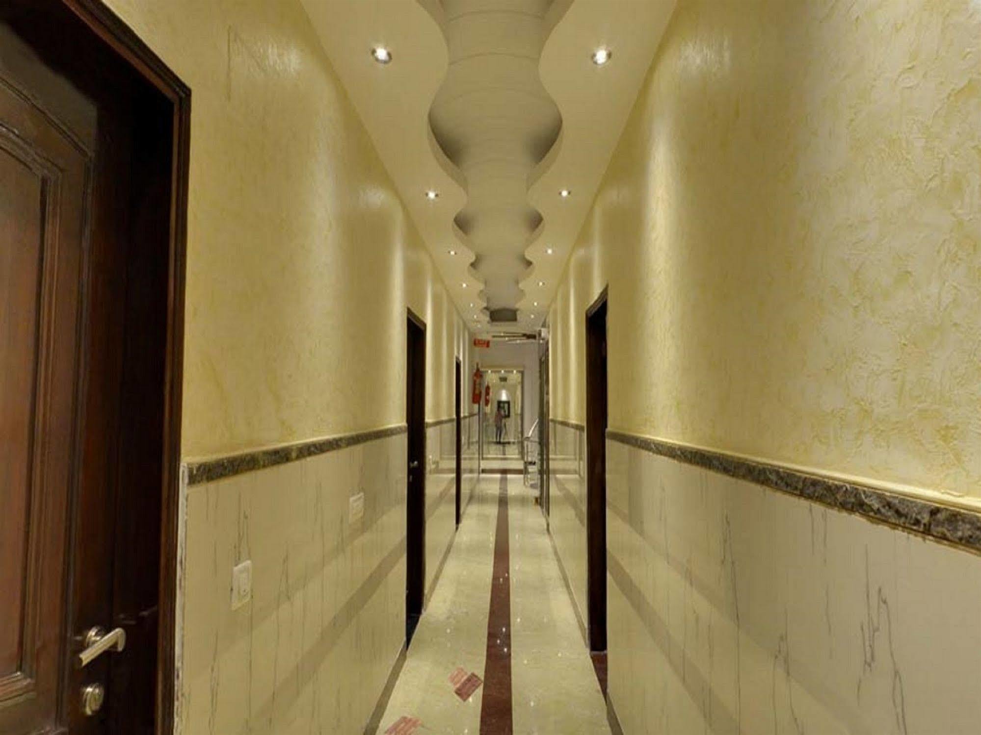 Hotel Emperor Palms New Delhi Ngoại thất bức ảnh